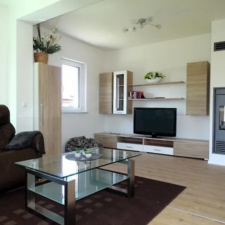 Sunny House, 2 Residential Units 度假居 Postmünster