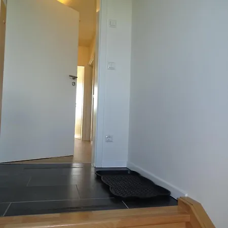 Sunny House, 2 Residential Units 度假居 Postmünster