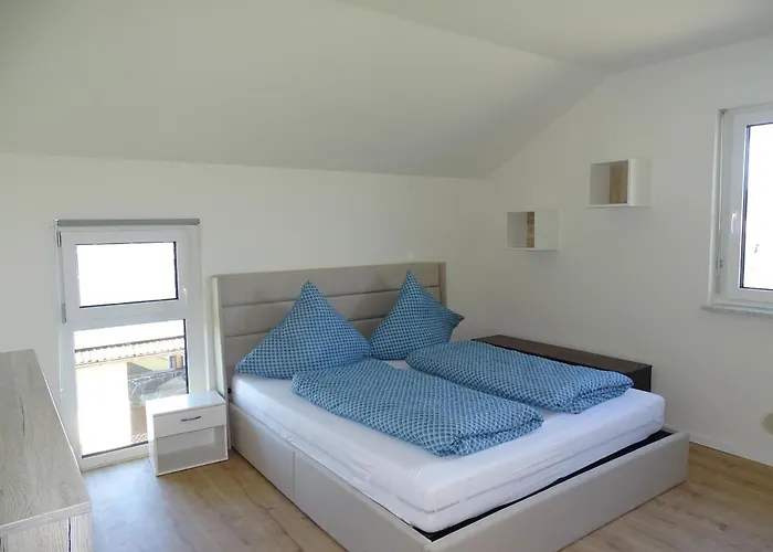 Сasa de vacaciones Sunny House, 2 Residential Units