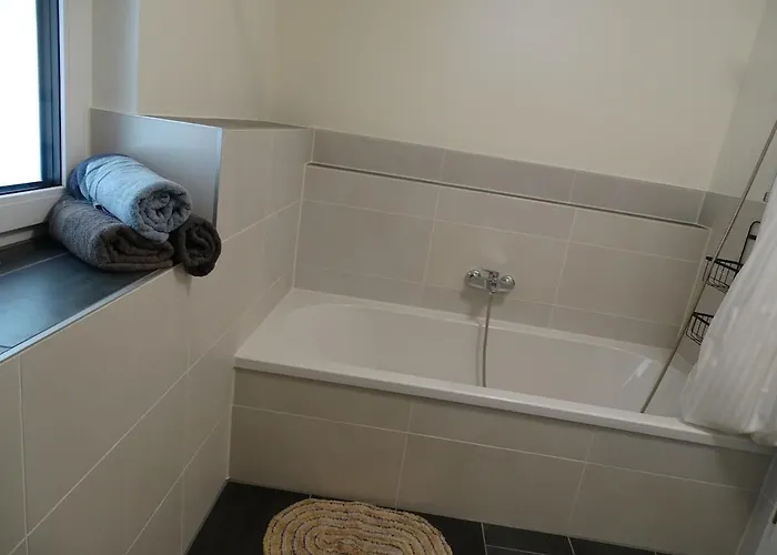 Сasa de vacaciones Sunny House, 2 Residential Units *